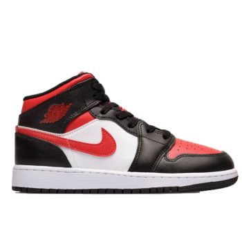 Nike - Nike cipő - Nike női cipő - női nike cipő - nike címke - futó cipő - futás - futó cipő női - nike revolution 6 nm - nike revolution cipő - cipő női 